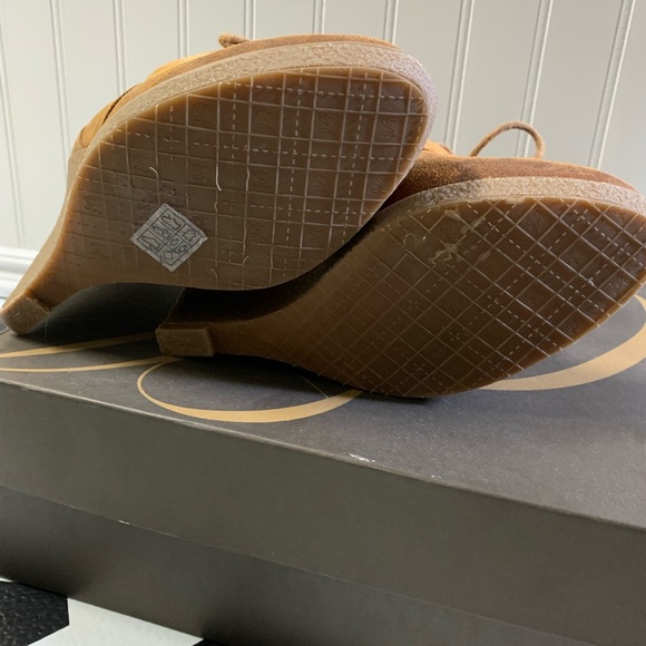 Enzo Angiolini lace up wedge booties - Picture 7 of 7